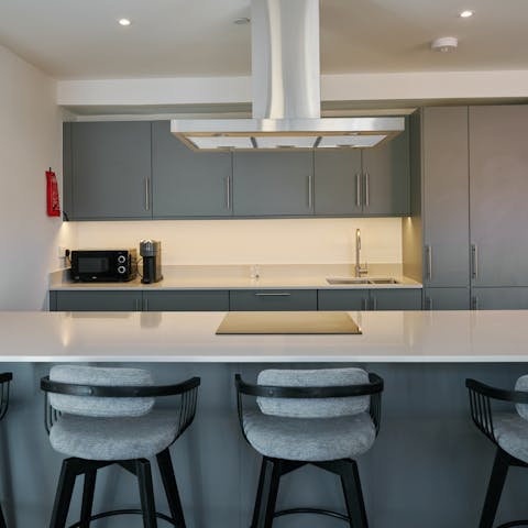 Share a quick bite around the breakfast bar