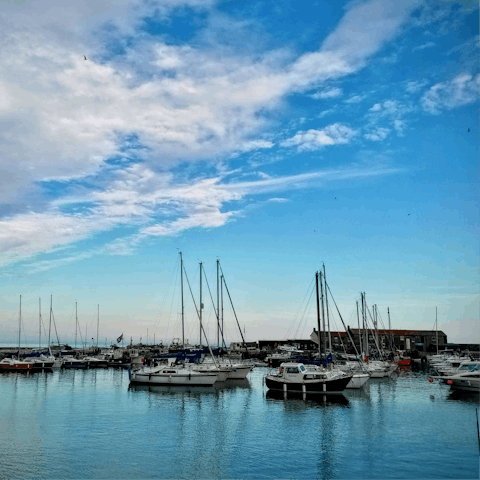 Explore Lyme Regis – the beach is a ten-minute stroll away