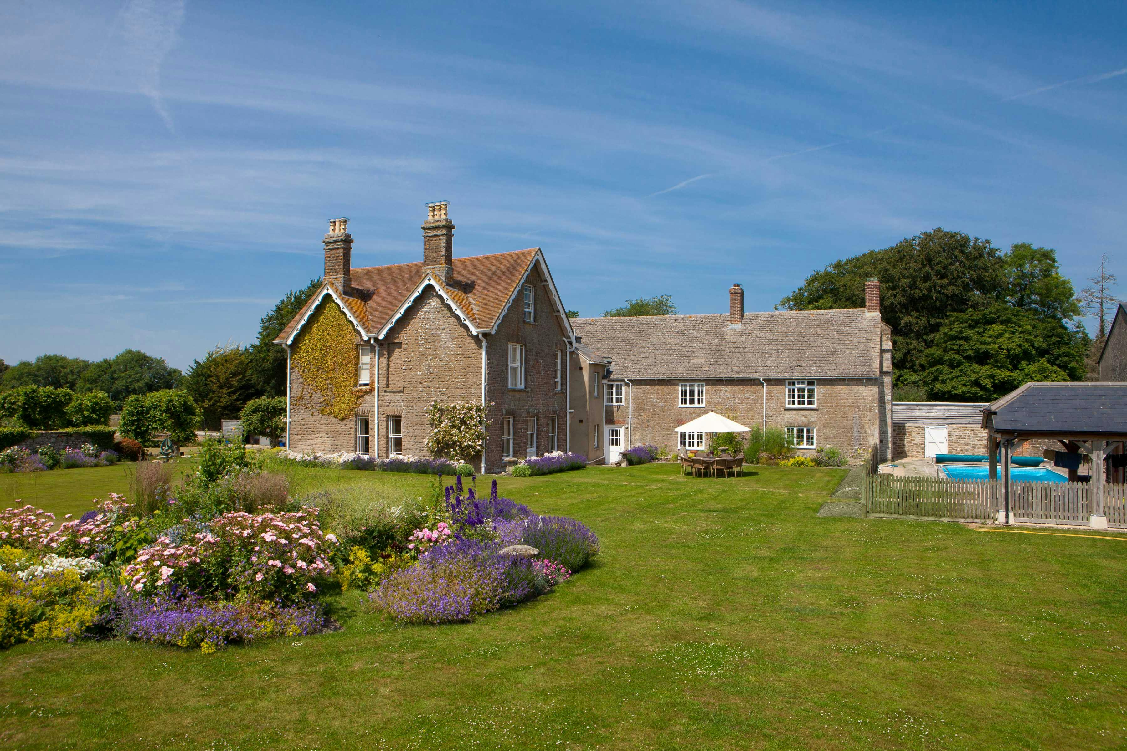 Round & Round The Garden