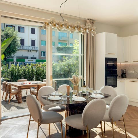 Choose whether to dine inside or out