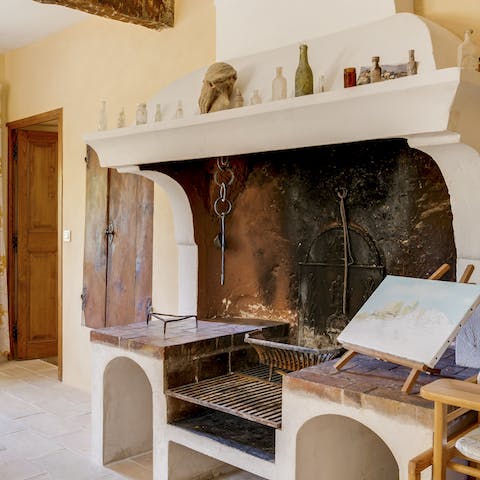 Light up the grand period fireplace and get toasty during the colder months