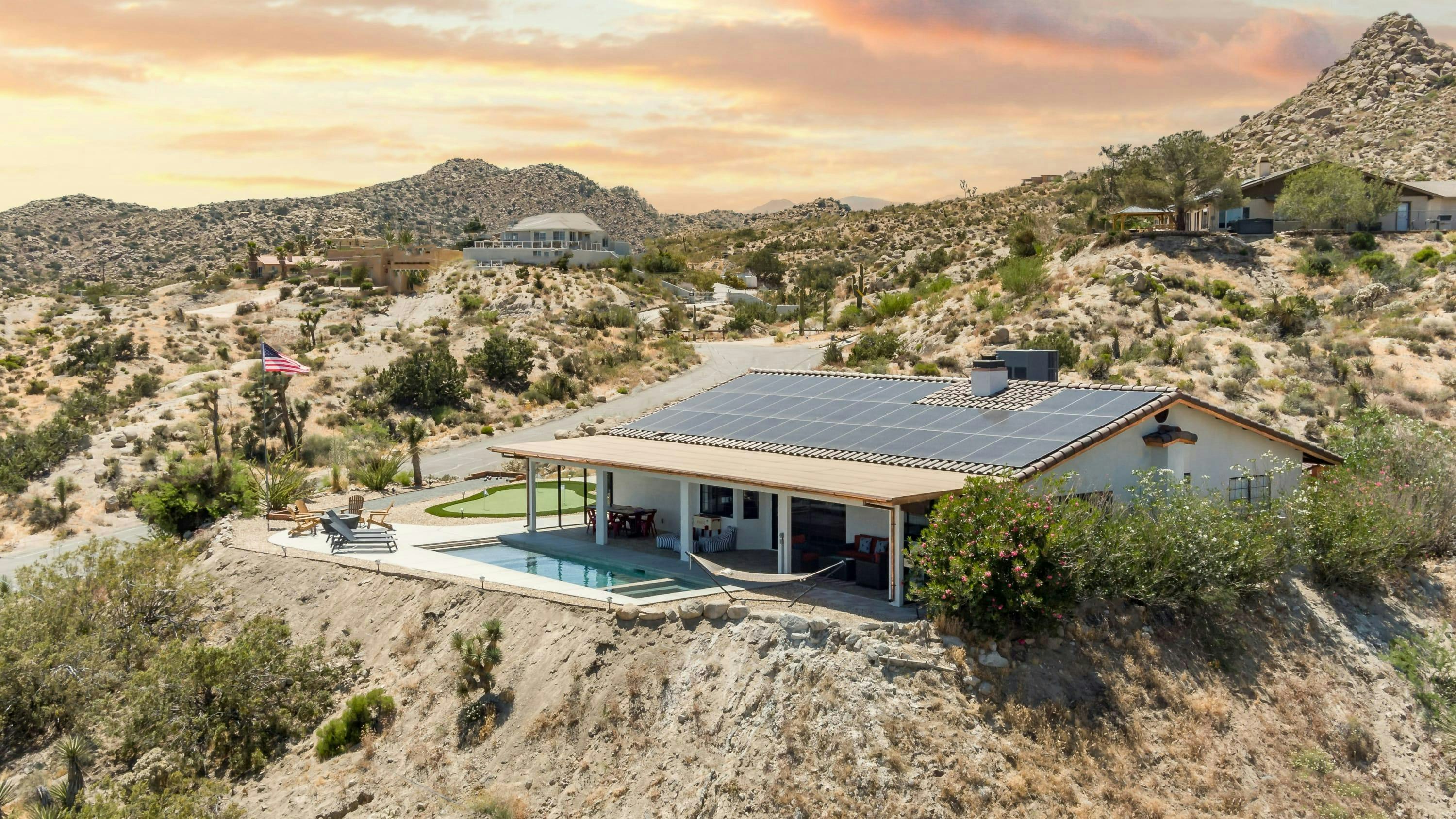 Retro Desert Retreat