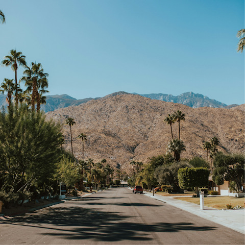 Stay just ten minutes from downtown Palm Springs