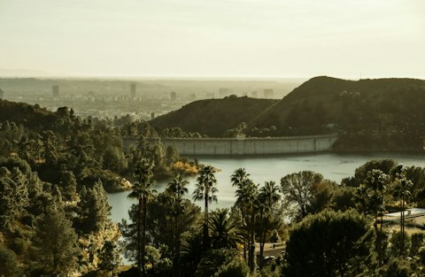 Jog or picnic at Silver Lake Reservoir, a beloved neighbourhood landmark