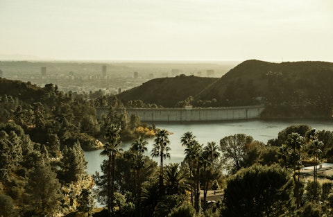Jog or picnic at Silver Lake Reservoir, a beloved neighbourhood landmark