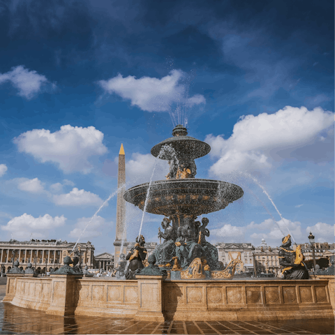 Grab a coffee on the Place de la Concorde