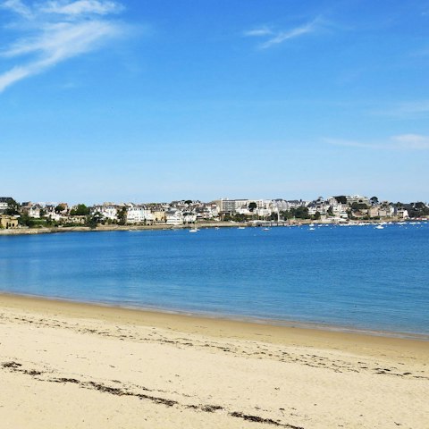 Skip down to Plage de l'Écluse, less than a minute's walk from your home