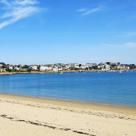 Skip down to Plage de l'Écluse, less than a minute's walk from your home