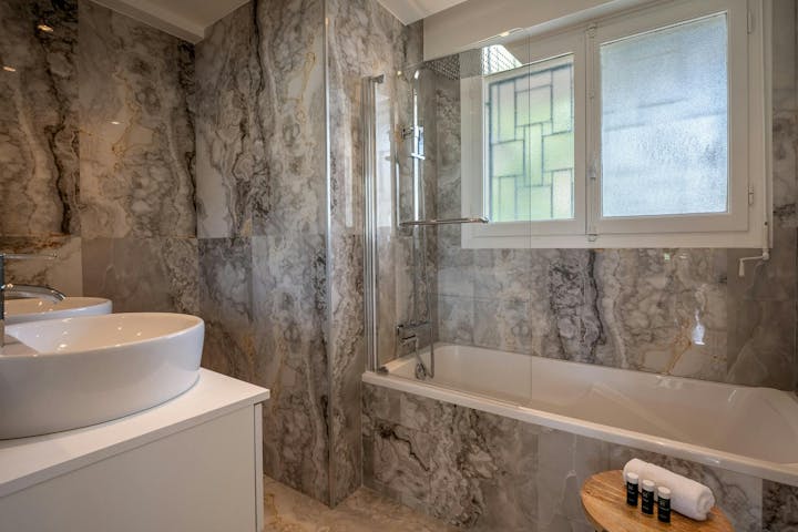 Bathroom photo