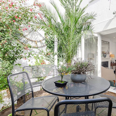 Look forward to lunches alfresco on warm summer afternoons