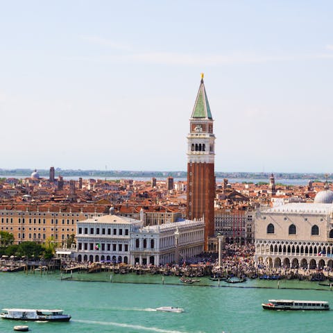 Discover several of Venice's landmarks within easy walking distance