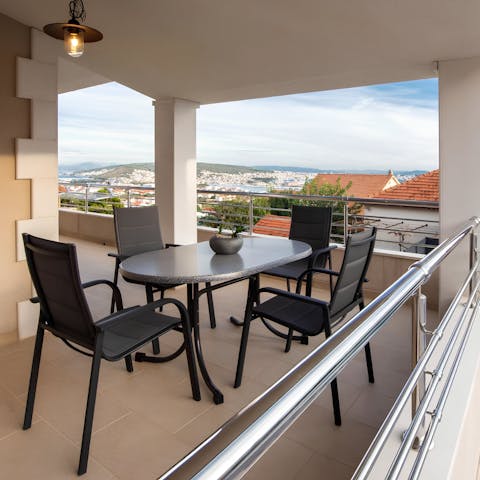 Plan your Croatian adventure over lunch on the balcony