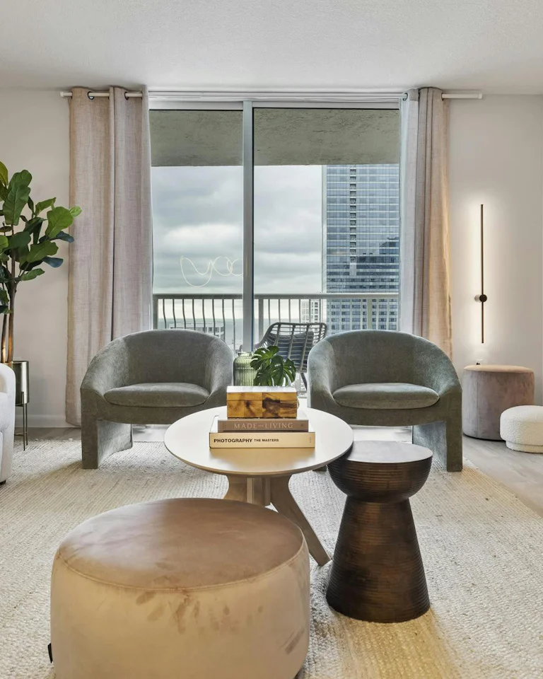 Brickell Beauty