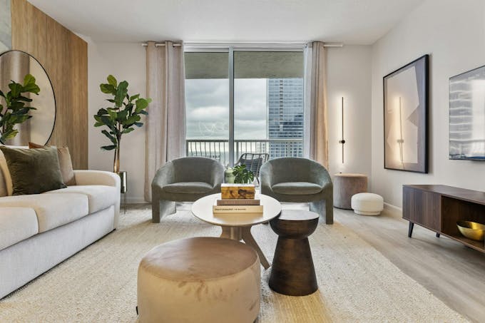 Brickell Beauty