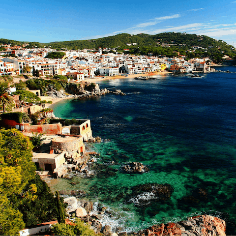 Make the most of the beautiful Costa Brava coastline – Platja El Cau beach is a seven-minute walk