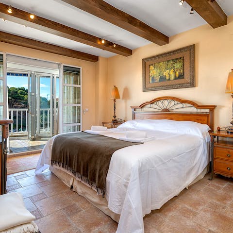 Have a good night's sleep in the comfy bedrooms