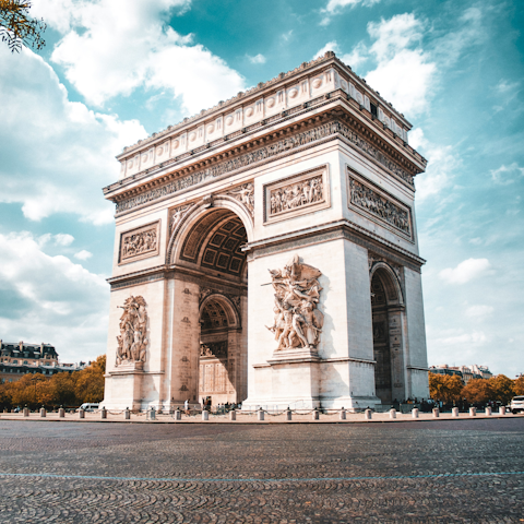 Stroll five minutes to the Arc de Triomphe