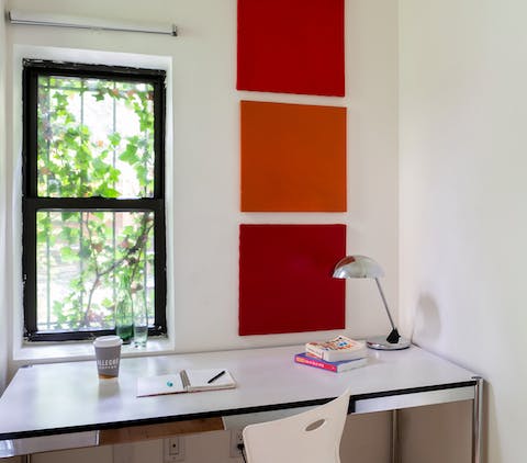 A cosy corner to write about your NYC memories