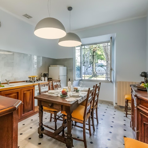 Tuck into hearty meals at the dining table