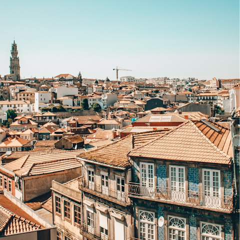 Explore the artistic landscape of Porto from this home in Cedofeita
