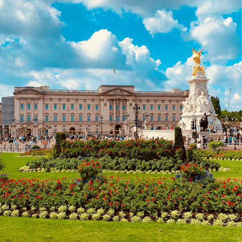 Visit Buckingham Palace – forty minutes away by train and foot