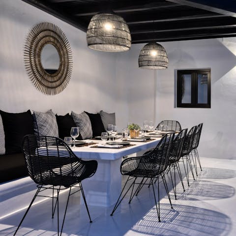 Feast on one of the beautiful monochrome tables