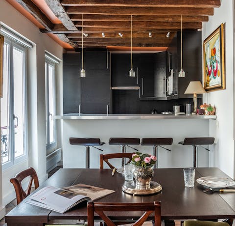 Sit down for a quick coffee at the stylish breakfast bar