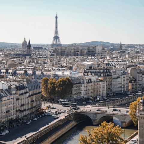 Explore the city from your wonderful location on the Seine