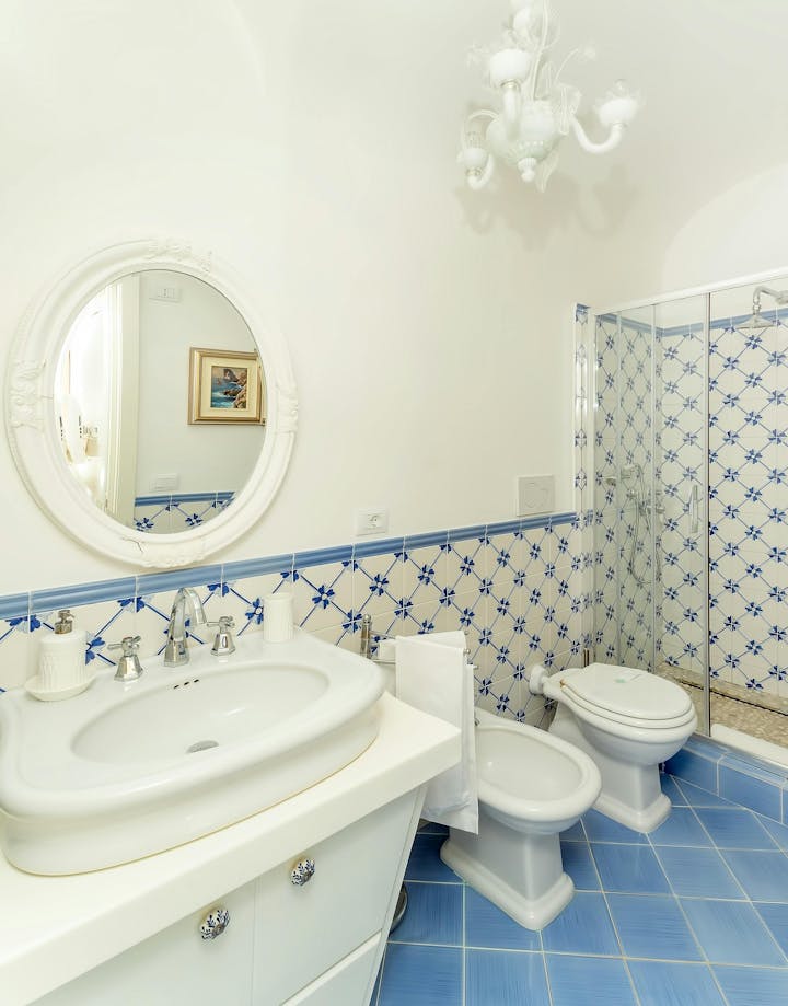 Bathroom photo