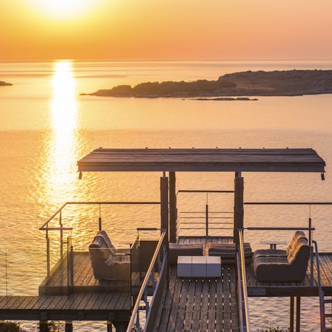 Rustle up the drinks and prepare for a sunset like no other