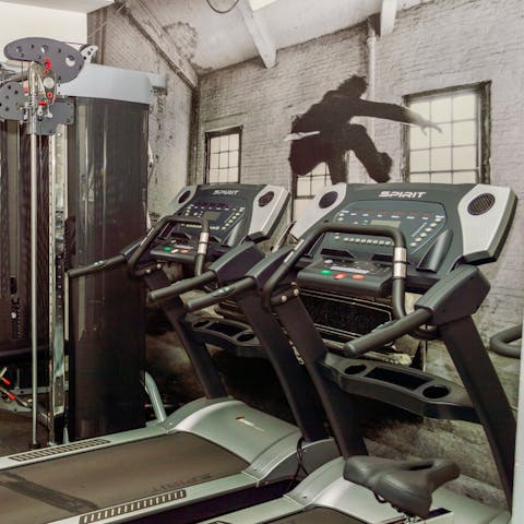 Enjoy communal amenities, like a gym and swimming pool