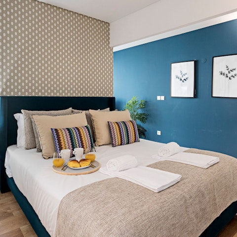 Wake up rested and ready for another day of Porto sightseeing