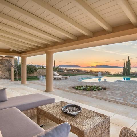 Mix your favourite cocktail to sip as the sun goes down