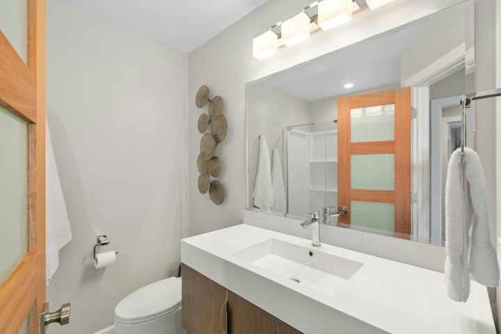Bathroom photo
