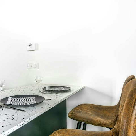 Enjoy your morning coffee at the breakfast bar