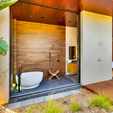 Be at one with nature in the bathtub