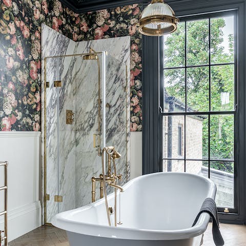 Run yourself a piping hot bath in the gorgeous claw-footed tub
