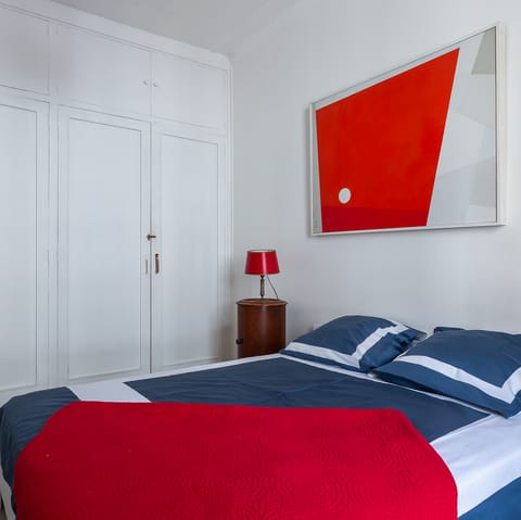 The mix of bold contemporary colours