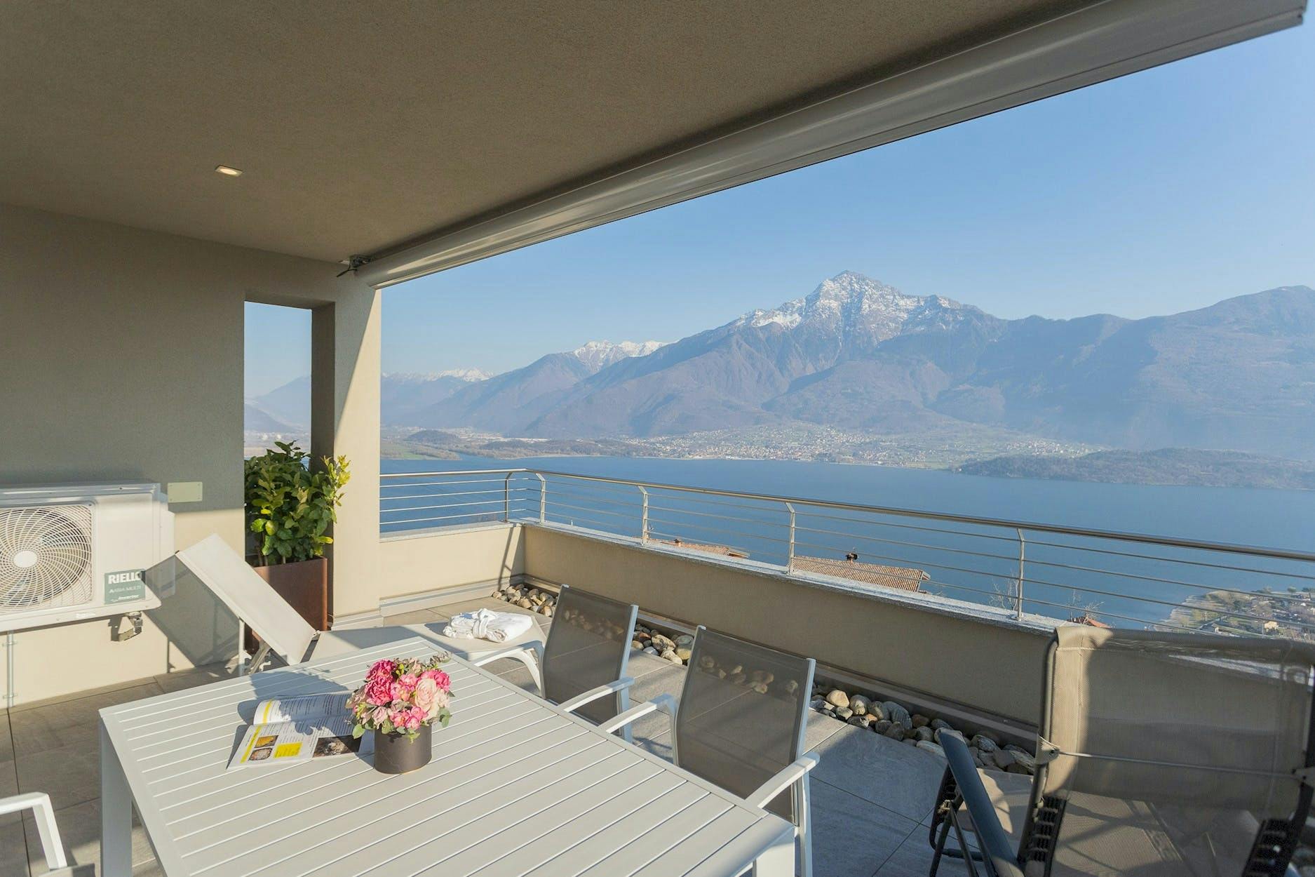 Dreaming In The Hills