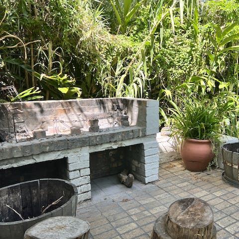 Throw a braai in the garden with the charcoal barbecue grill