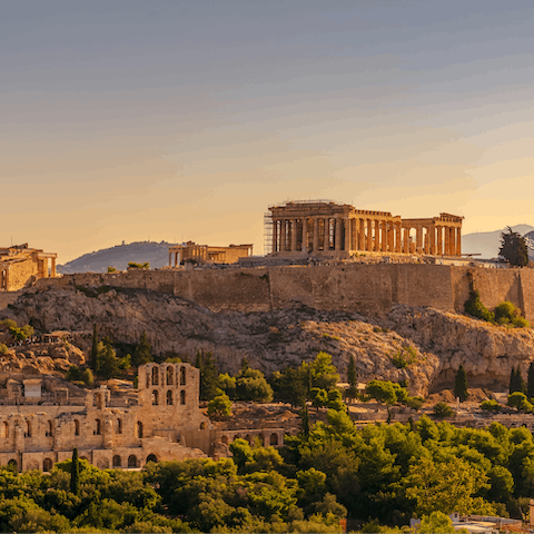 Immerse yourself in the mythical beauty of Athens, staying five minutes from the Acropolis