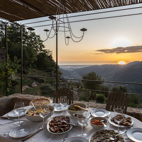 Create wonderful memories with an alfresco feast at sunset