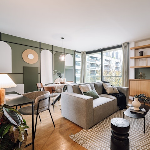 Chill out in stylish, open-plan surroundings