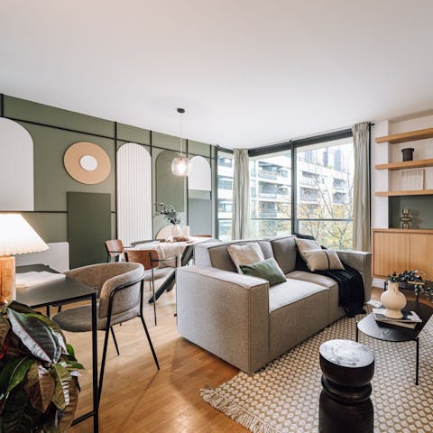 Chill out in stylish, open-plan surroundings