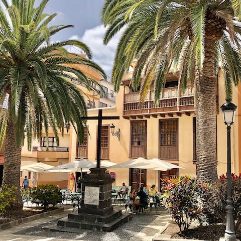 Explore the heart of Santa Cruz de la Palma, ten minutes from your doorstep