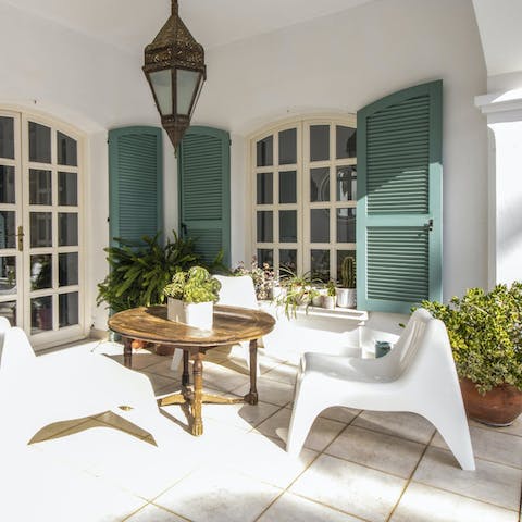 Enjoy cakes and fresh lemonade on one of the terraces in the pretty garden