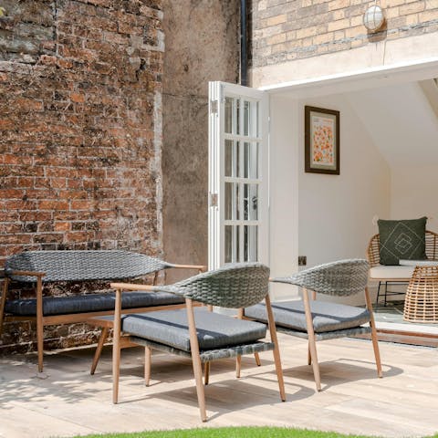 Make the most of warm weather in the courtyard garden
