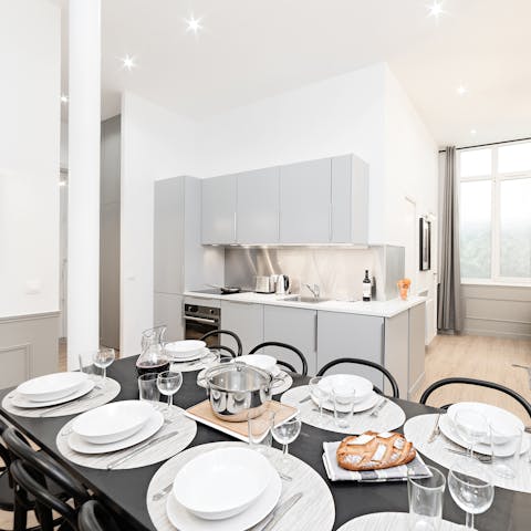 Practise your French-style cooking and serve up your culinary creations at the elegant dining table