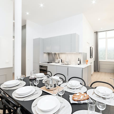 Practise your French-style cooking and serve up your culinary creations at the elegant dining table