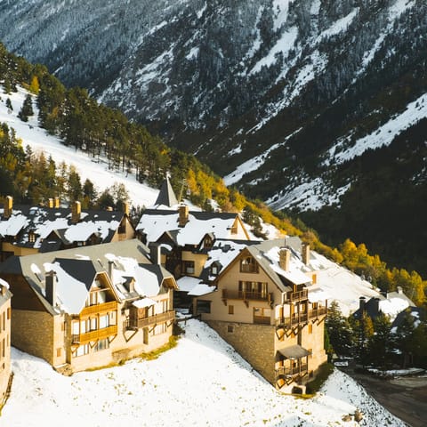 Explore the idyllic Val d'Aran from this central spot in Baqueira, an idyllic getaway no matter the season